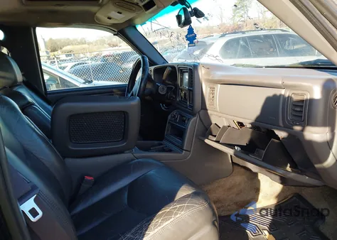 2003 Chevrolet Avalanche 1500 z USA, uszkodzony, nr VIN 3GNEK13T23G113838